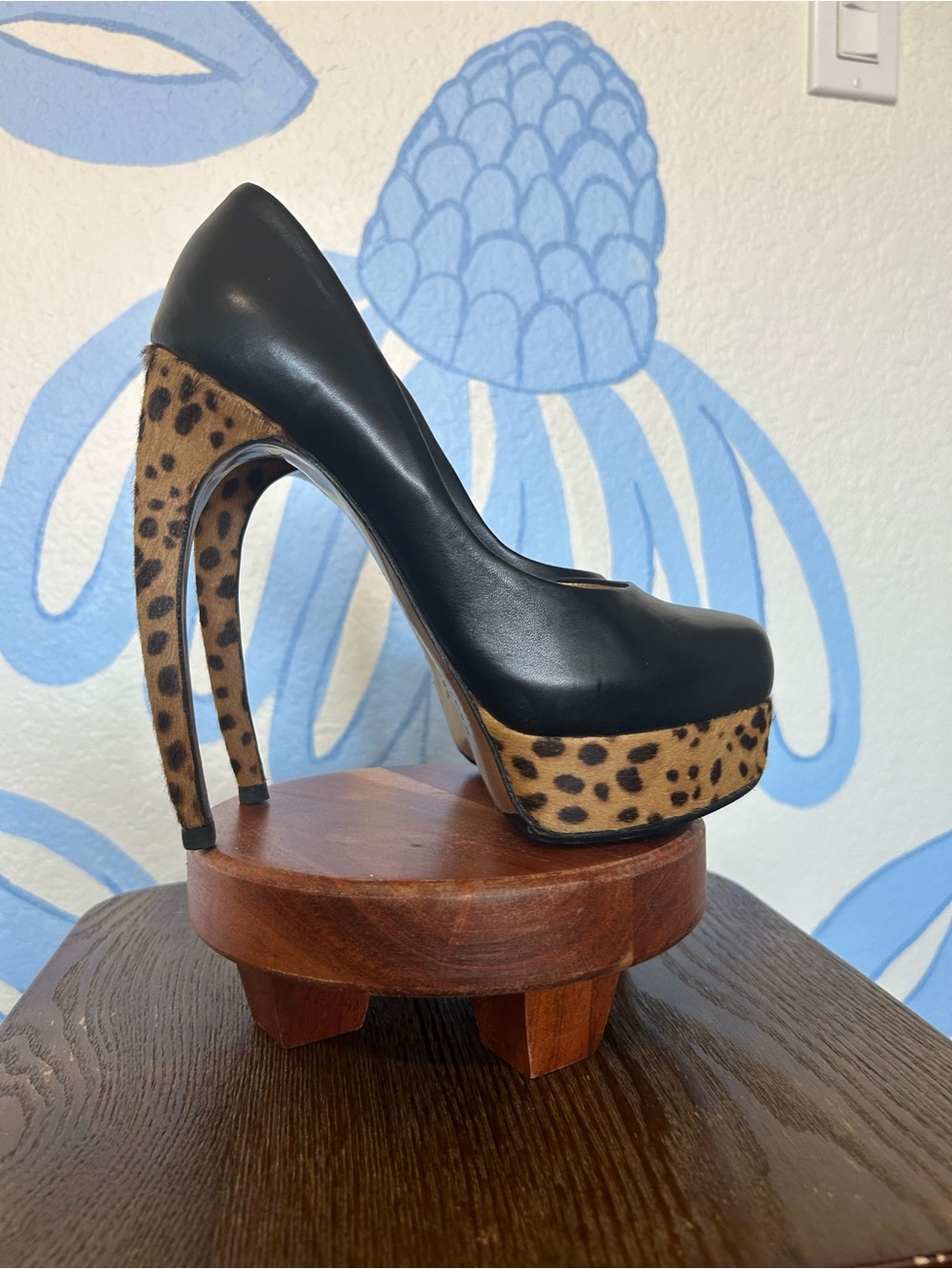 Walter Steiger Black Leather Comma Heel Platform Pumps Leopard Print Calf Hair